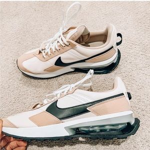 Nike Air Max Pre-Day in Oatmeal